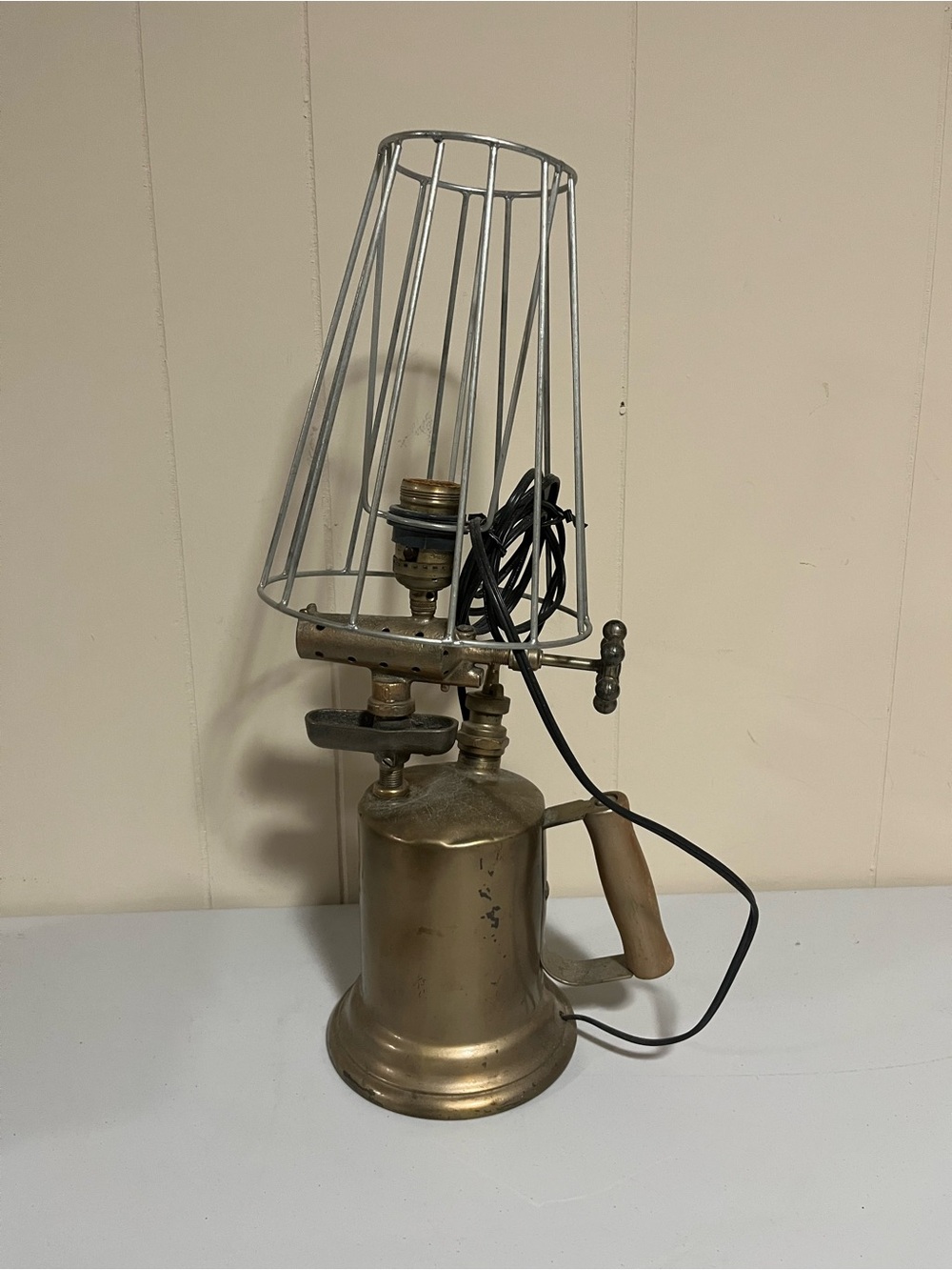 Vintage Brass Table Lamp with Wire Cage Shade - Brass Finish